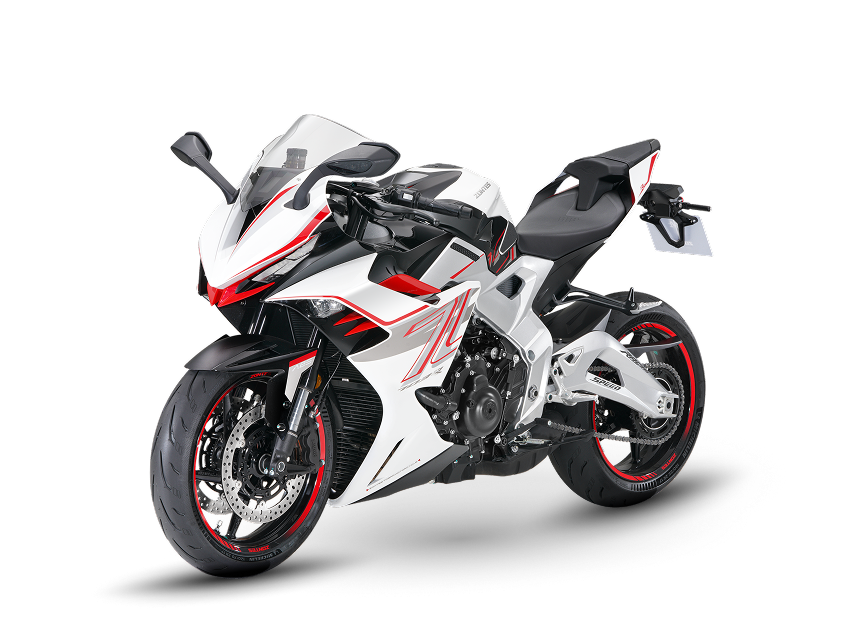 Zontes Moto Martínez - Zontes 703RR vista dinámica Zontes Motos San Isidro - Moto deportiva Zontes 703RR en ángulo 3/4 delantero derecho