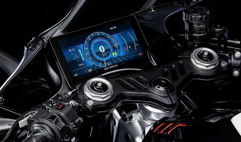 Zontes Moto San Isidro - Tecnología 703RR Zontes Motos San Isidro - Tablero digital TFT y comandos de la Moto Zontes 703RR