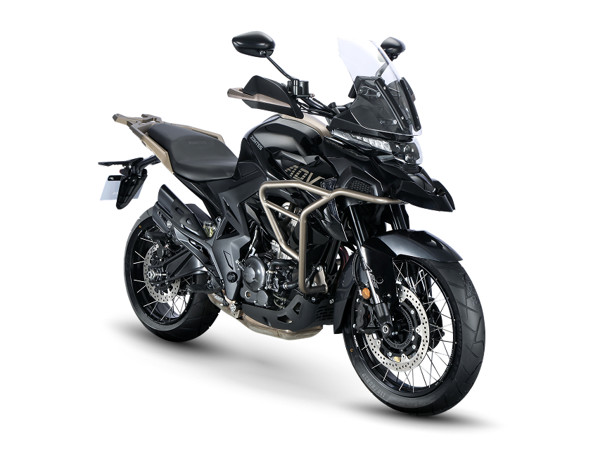 Zontes Moto San Isidro - Zontes 350T negra frontal derecha Zontes Motos San Isidro - Zontes 350T negra vista tres cuartos frontal derecha