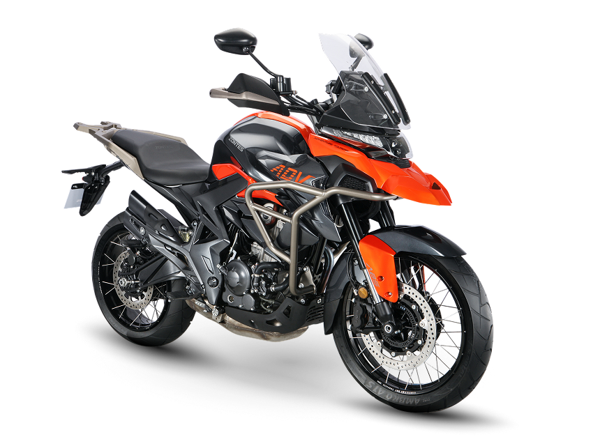 Zontes Moto San Isidro - Zontes 350T frontal derecha Zontes Motos San Isidro - Zontes 350T vista tres cuartos frontal derecha