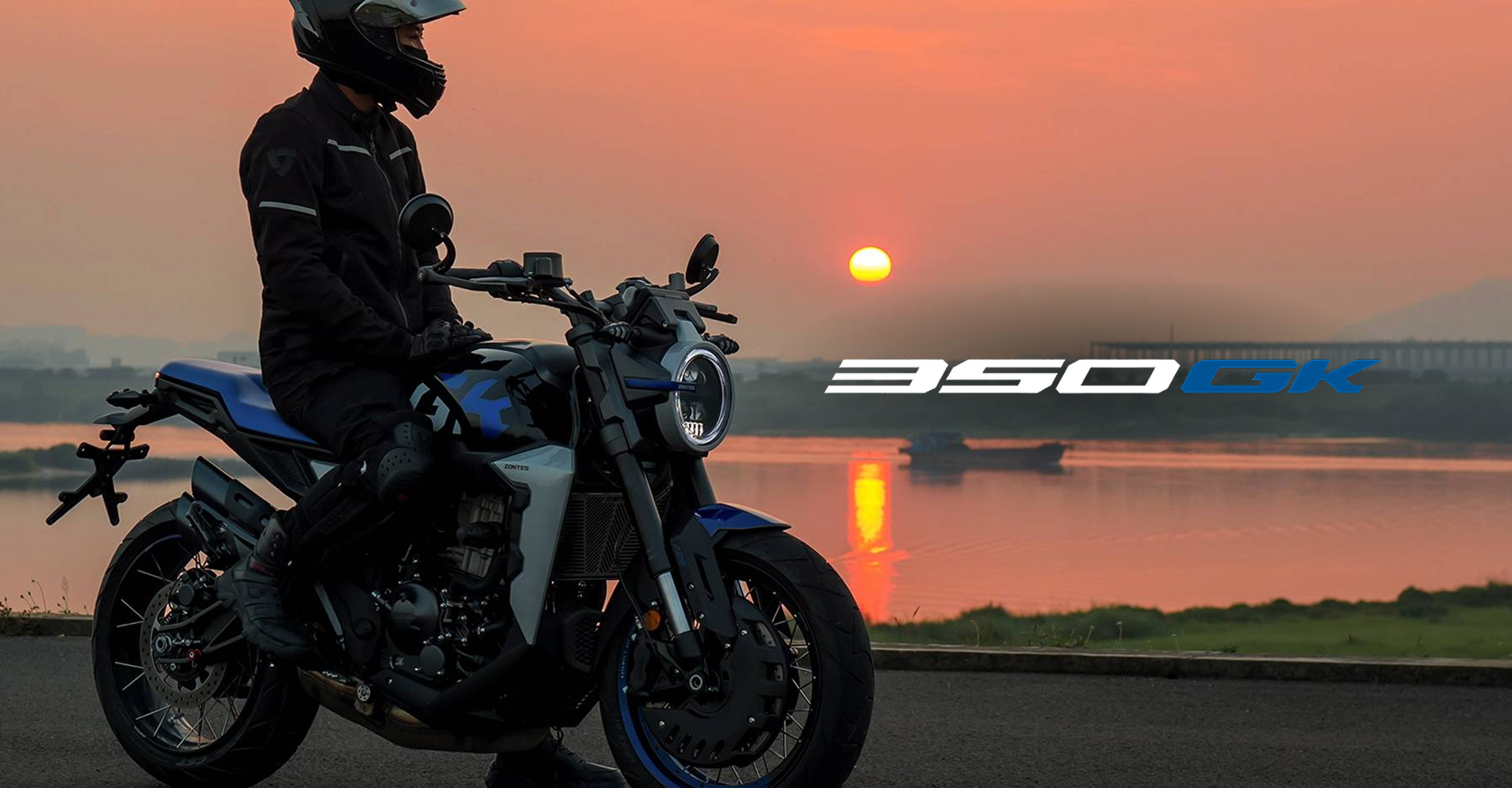 Zontes Moto San Isidro - Zontes 350GK en ruta Zontes Motos San Isidro - Zontes 350GK en conducción al atardecer