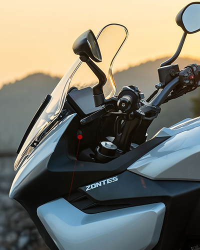 Zontes Moto San Isidro - Parabrisas 350X Zontes Motos San Isidro - Parabrisas y manillar Zontes 350X